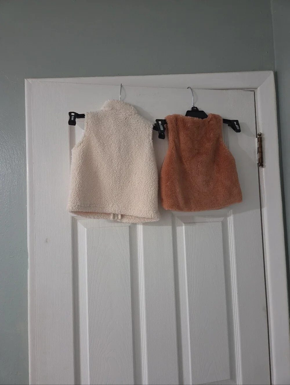 Lot Of 2 Girls Vests 18M Tahari Faux Fur& Carters Teddy Fleece